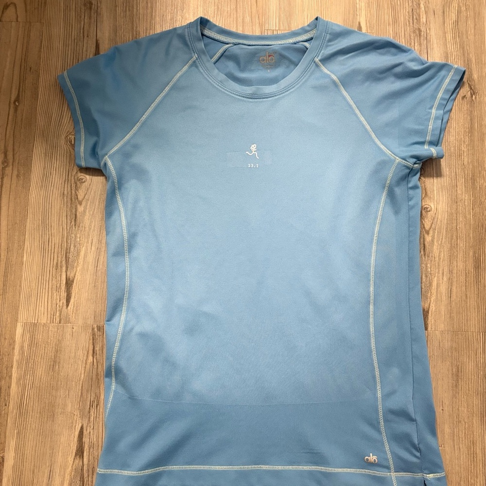 ALO Yoga Light Blue Short Sleeve Tee